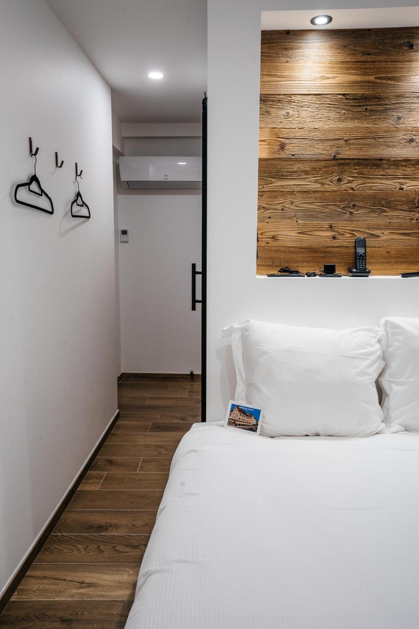 Auberge Du Lyonnais Анси Екстериор снимка