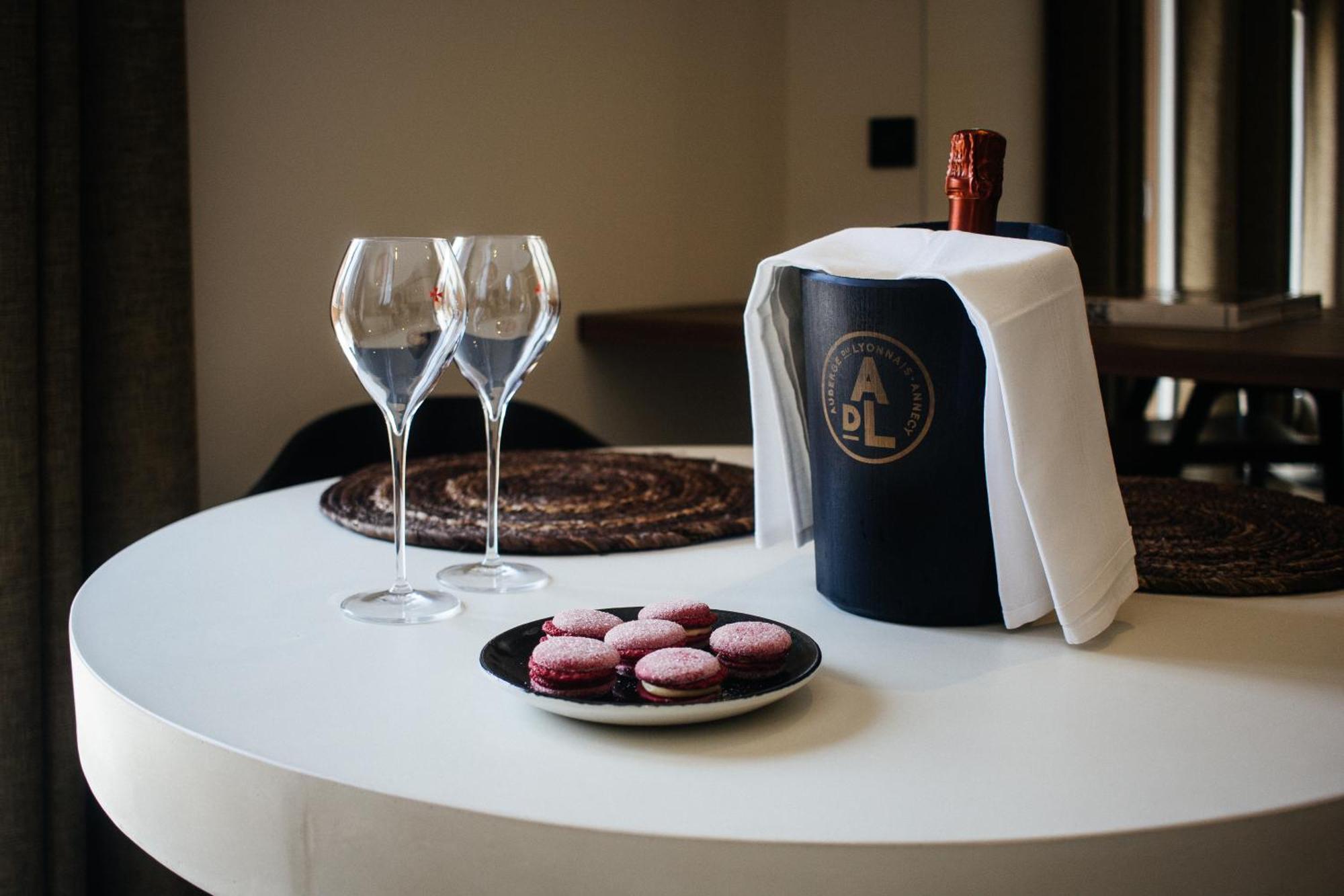 Auberge Du Lyonnais Анси Екстериор снимка